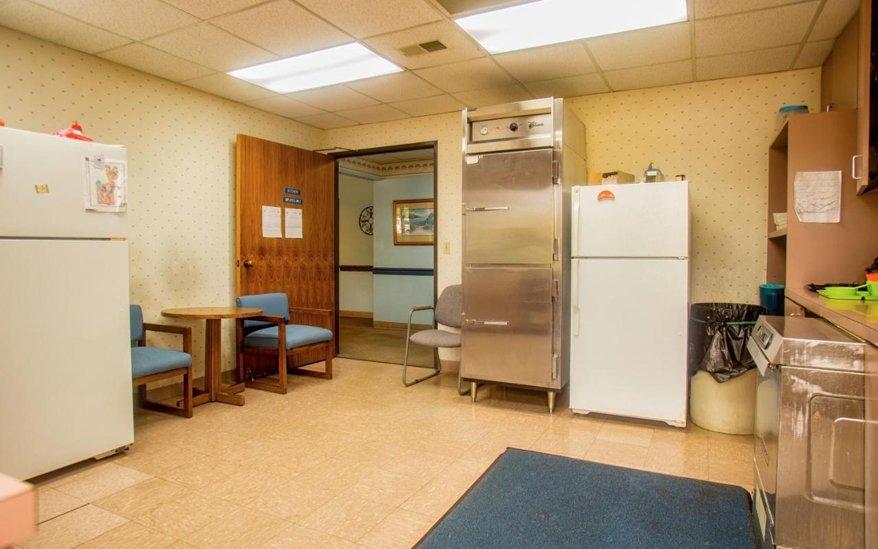 Lafayette Inn Moundsville Экстерьер фото