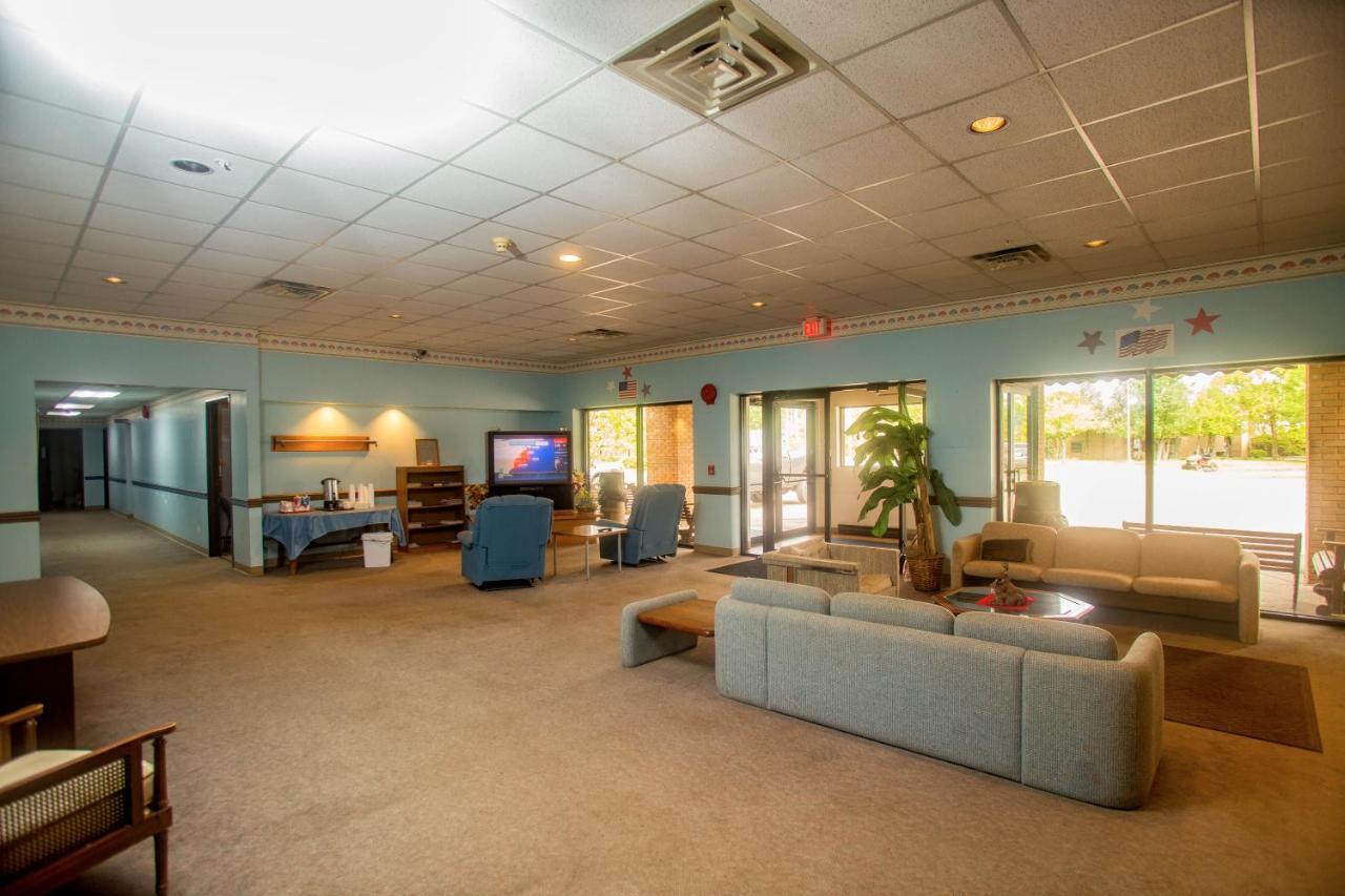 Lafayette Inn Moundsville Экстерьер фото
