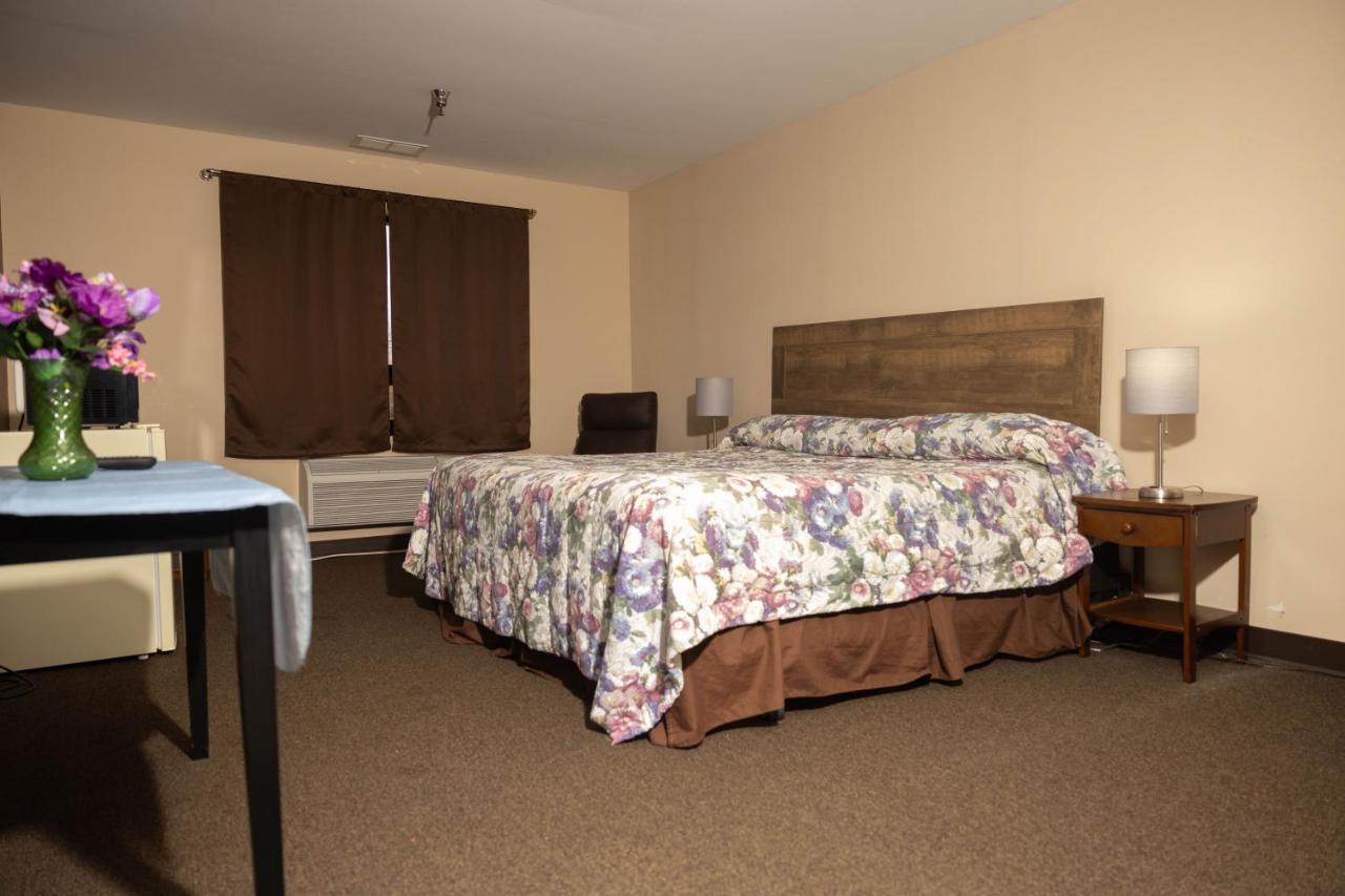 Lafayette Inn Moundsville Экстерьер фото