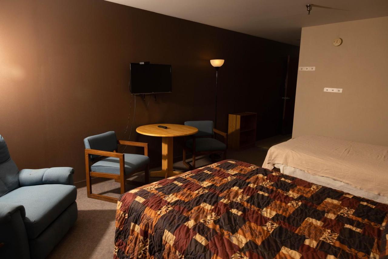 Lafayette Inn Moundsville Экстерьер фото